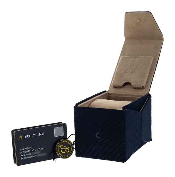 Breitling Avenger Automatic GMT 44 A32320